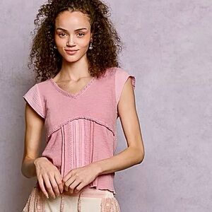 👀 💖JUST IN! POL V-Neck Lightweight Textured SS Knit Top Lace Trim- Light Pink